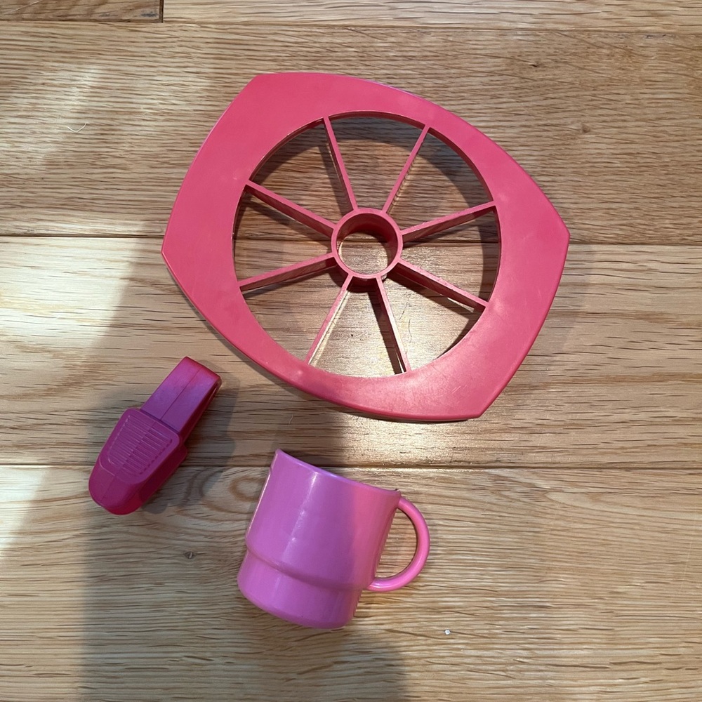 LAST CALL BEFORE DONATING!! Tupperware kitchen gadgets